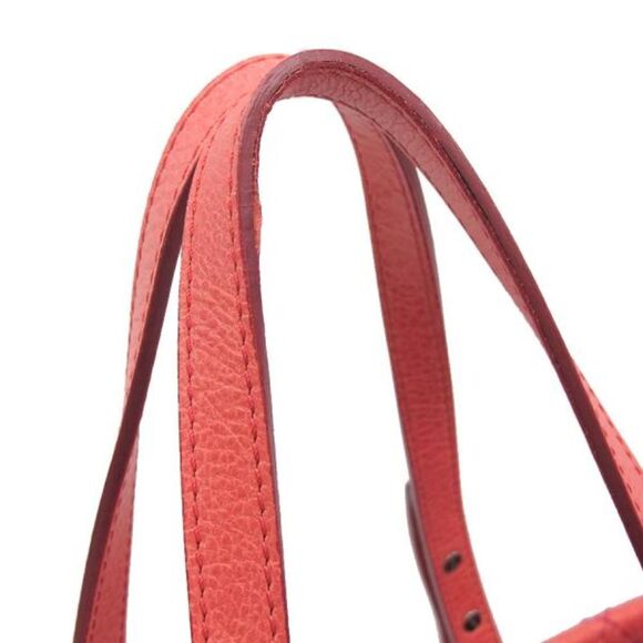 Chanel On The Road Tote Red - Picture 4 of 8